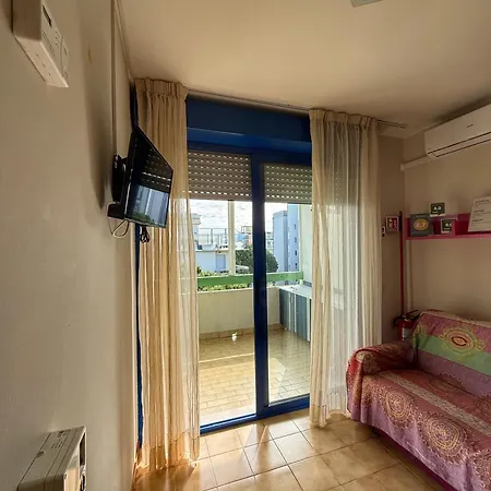 Grazioso N 66 A A 100 Mt Dal Mare *