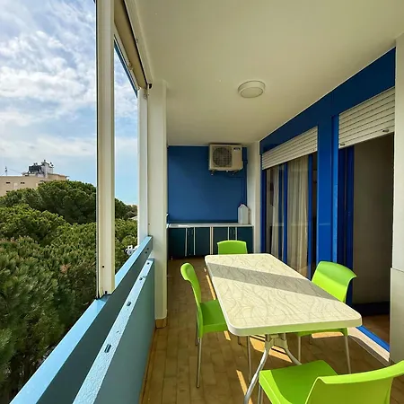 Grazioso N 66 A A 100 Mt Dal Mare