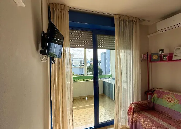 Grazioso N 66 A A 100 Mt Dal Mare *