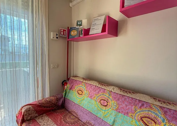 Grazioso N 66 A A 100 Mt Dal Mare