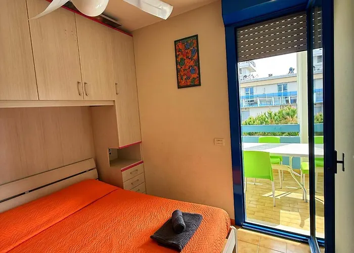 Grazioso N 66 A A 100 Mt Dal Mare *