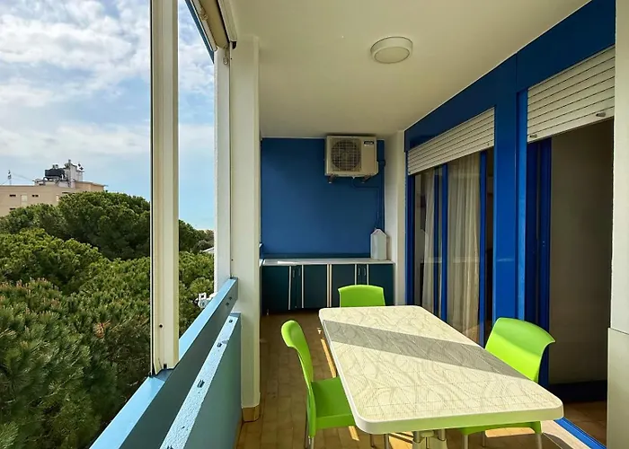 Grazioso N 66 A A 100 Mt Dal Mare